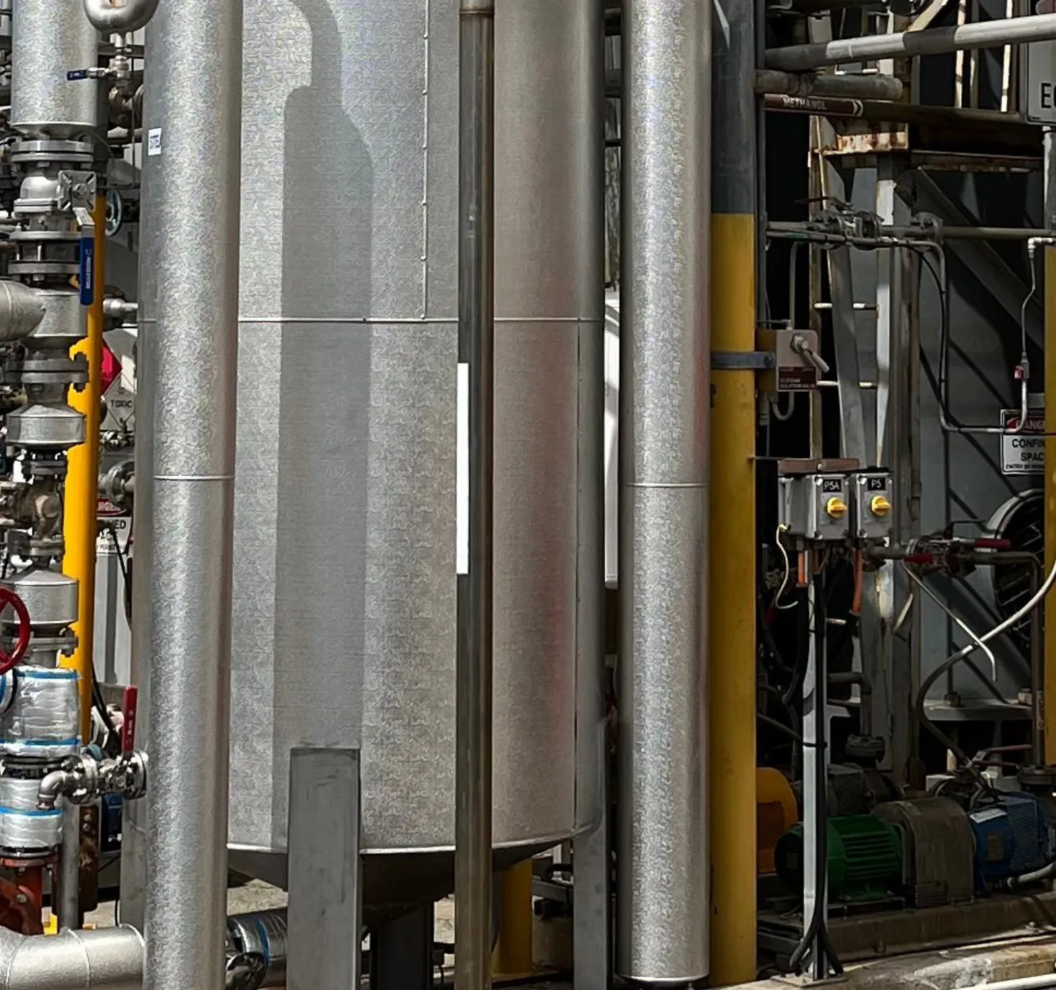 Insulated plant pipework